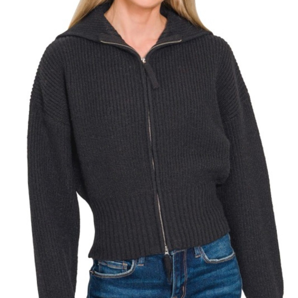 Zenana Outfitters Collared Zip up sweater — BLACK